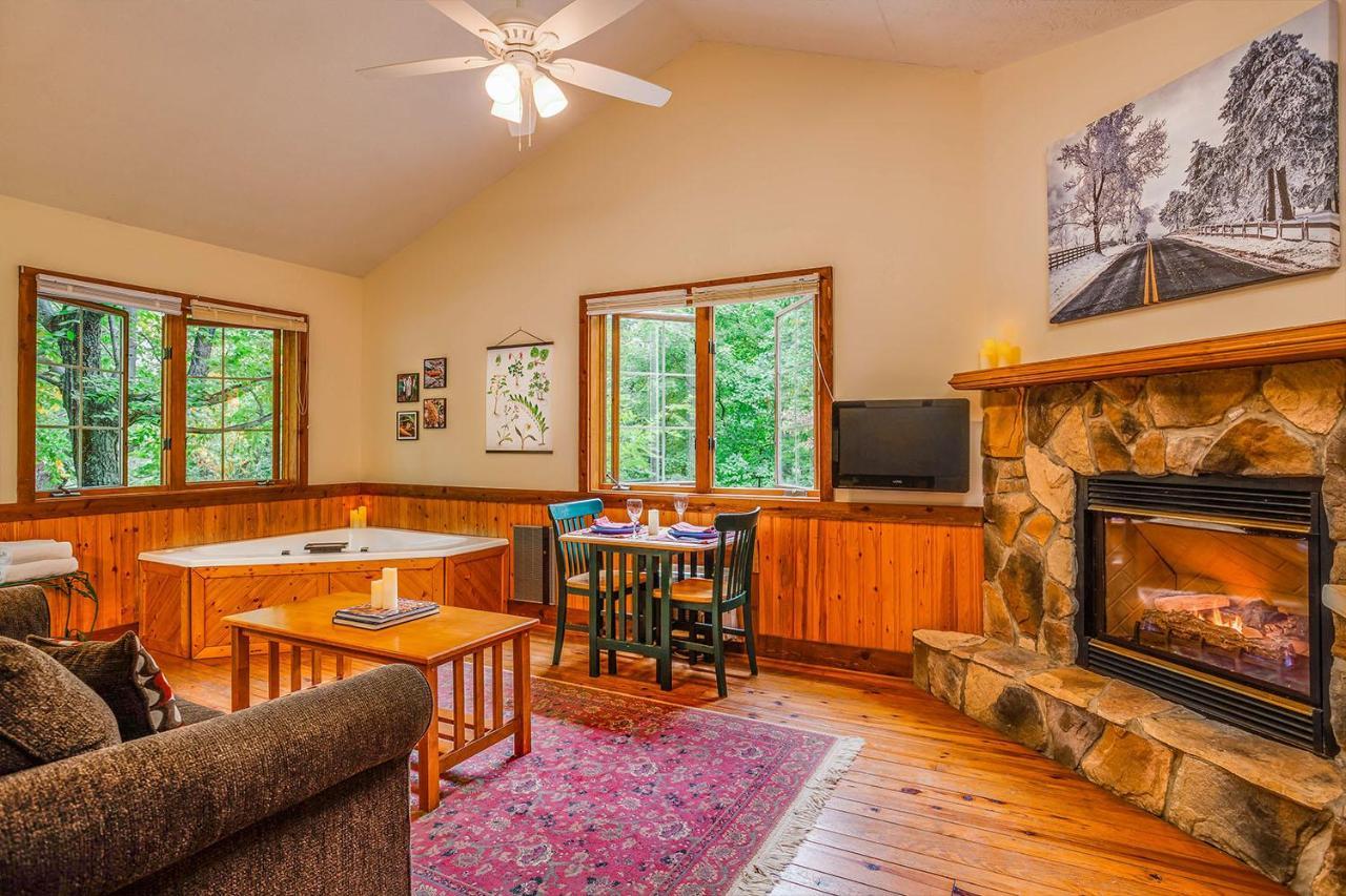 Love Ridge Mountain Lodging Lyndhurst Ngoại thất bức ảnh