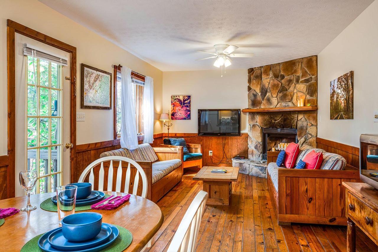 Love Ridge Mountain Lodging Lyndhurst Ngoại thất bức ảnh