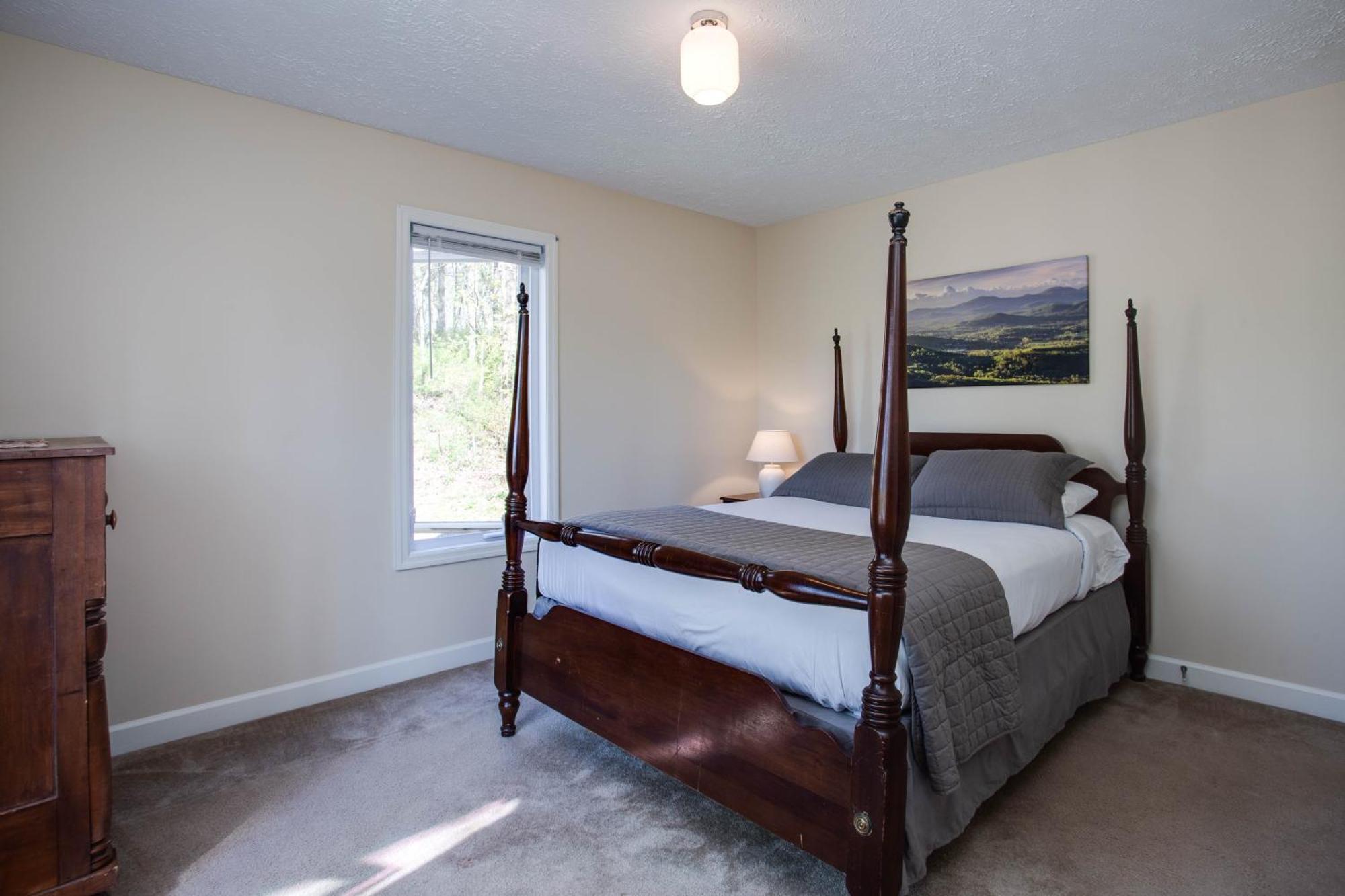 Love Ridge Mountain Lodging Lyndhurst Ngoại thất bức ảnh