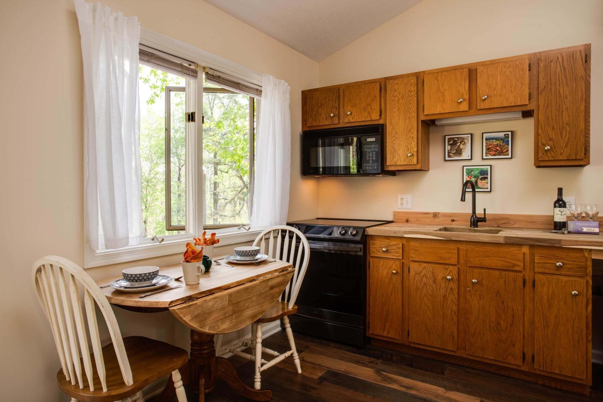 Love Ridge Mountain Lodging Lyndhurst Ngoại thất bức ảnh